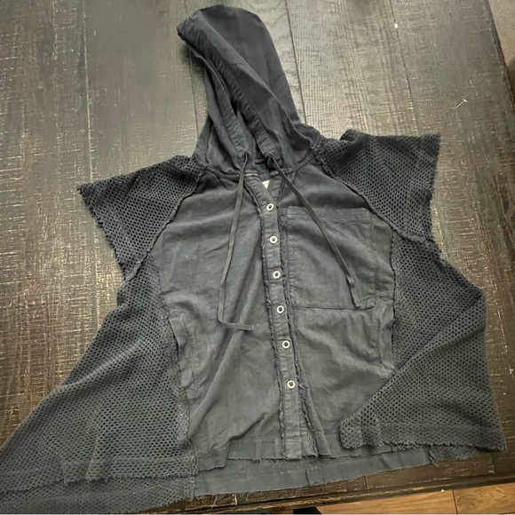 We The Free Mesh Button Up Hoodie NWOT - Picture 3 of 5